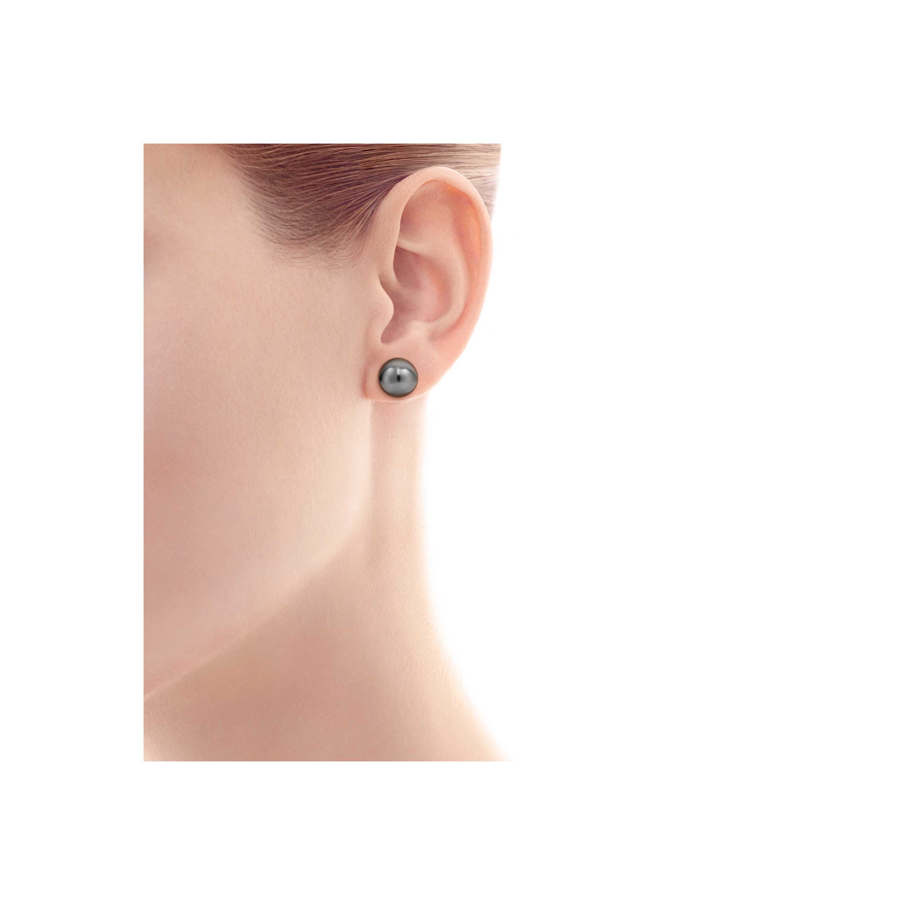 18k White Gold Tahitian Pearl Earrings Tiffany Co Pearl Earrings Model Shot 1