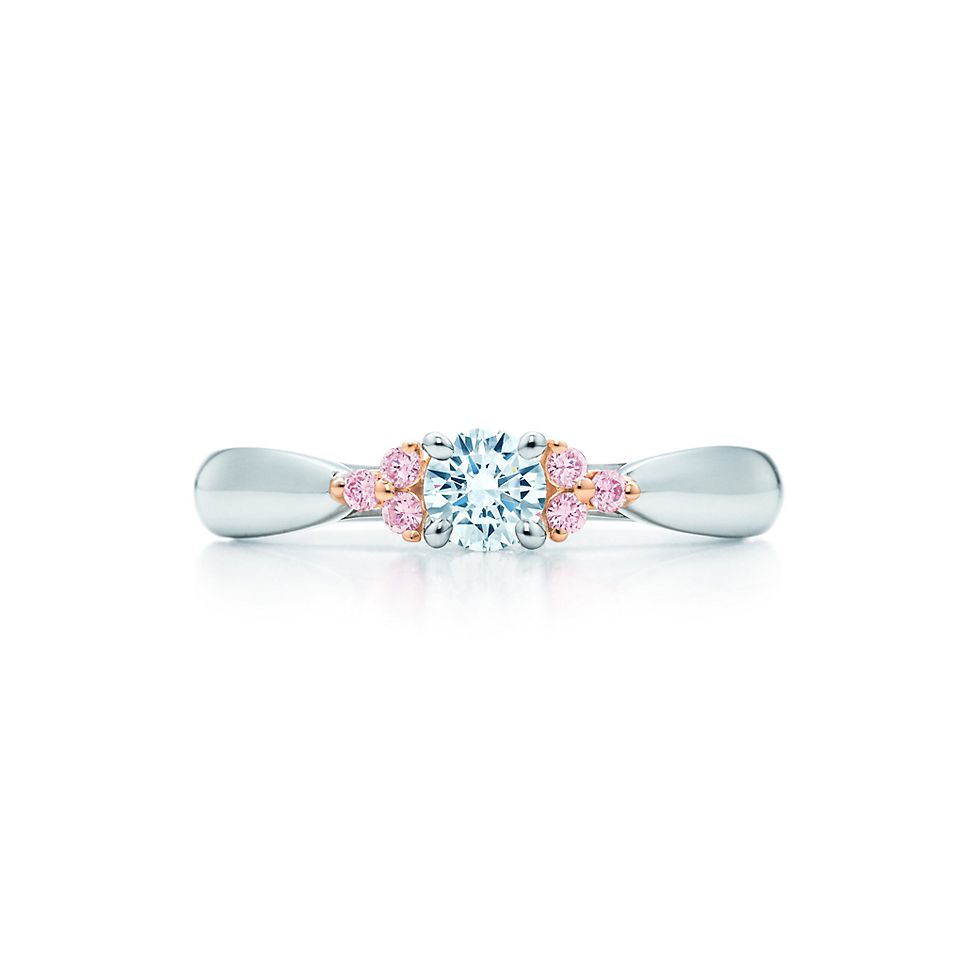 ティファニー（Tiffany&Co.）の婚約指輪 BEST8♡人気のエンゲージリング総まとめ | ウェディングニュース