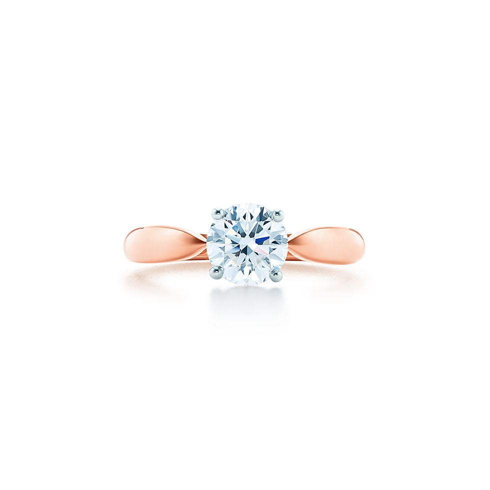ピンクゴールドの婚約指輪の魅力 シルバーよりも ピンク色がかわいい 婚約指輪ガイド