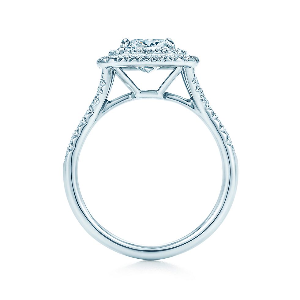 Tiffany Soleste Cushion Cut Halo Diamond With Diamond Band En Ement Rings Tiffany Co Tiffany Soleste Cushion Cut Halo Diamond With Diamond Band En Ement Rings Tiffany Co