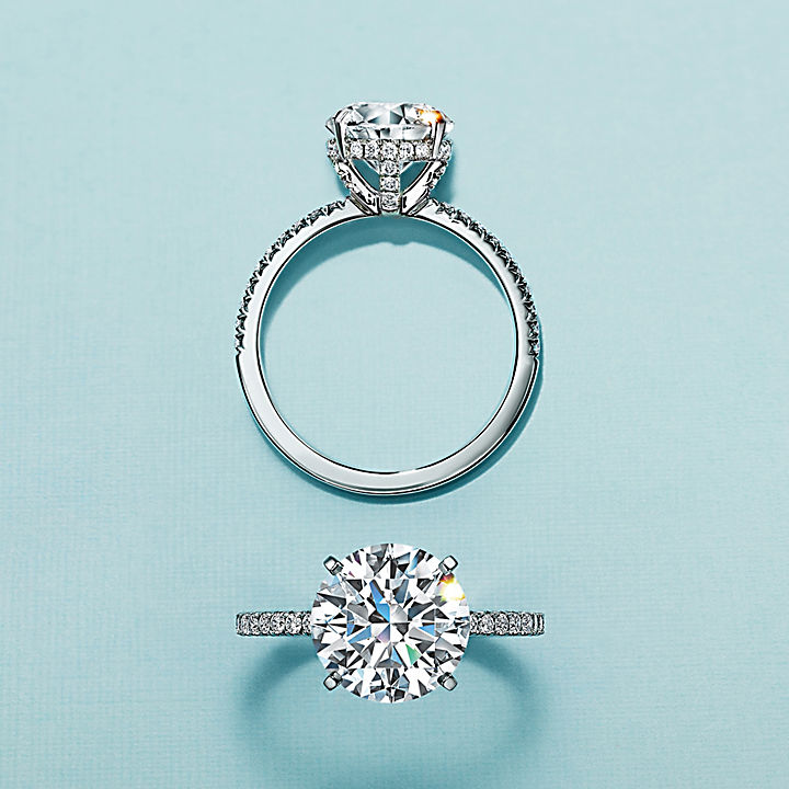 How to Choose an Engagement Ring
