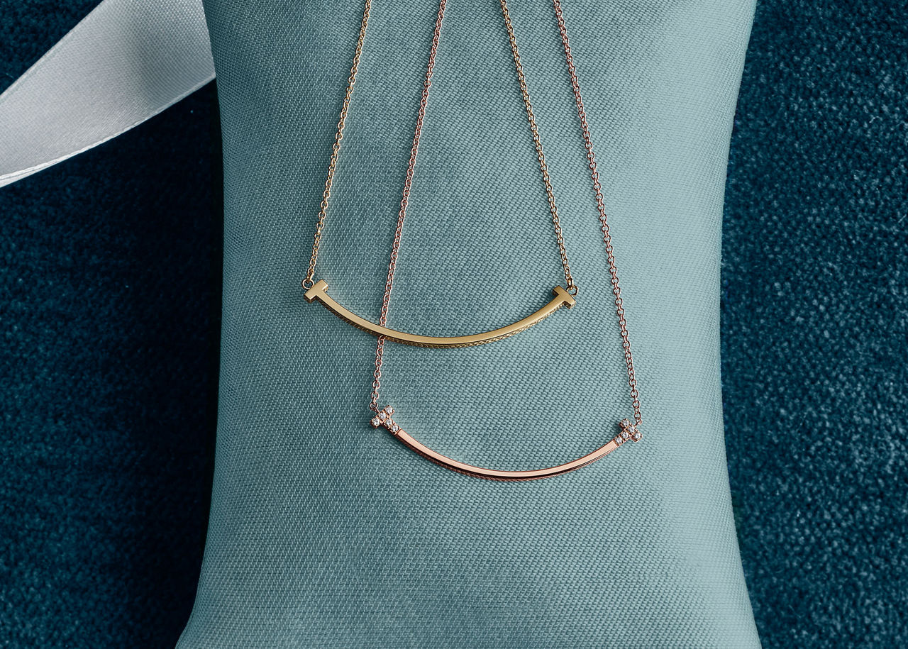 Gifts Under $1500