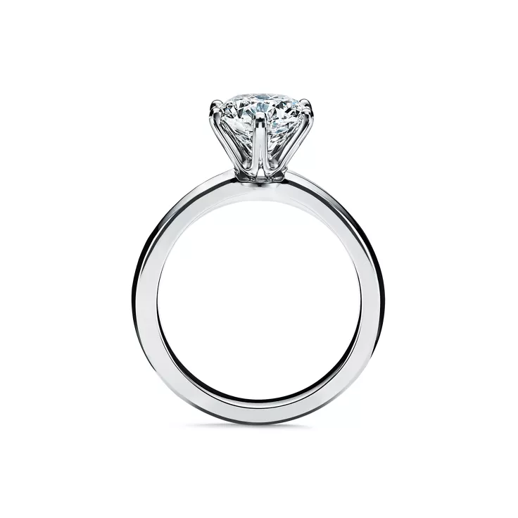 Tiffany® Setting:El anillo de compromiso en platino, 5