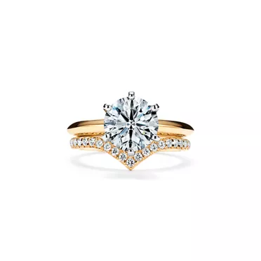 The Tiffany® Setting: Engagement Ring in 18k Yellow Gold, 7