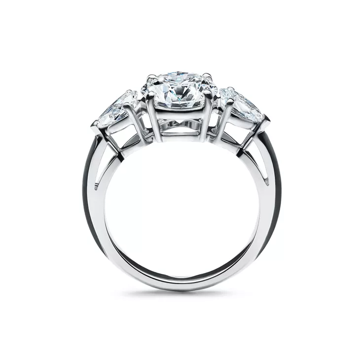 T&CO®:Three Stone Engagement Ring with Pear-shaped Side Stones in Platinum, 5