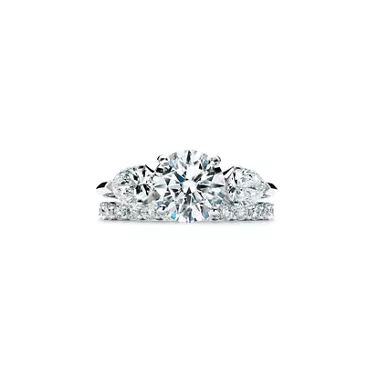 T&CO®:Three Stone Engagement Ring with Pear-shaped Side Stones in Platinum, 7