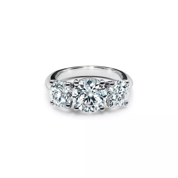 Anillo de compromiso en platino