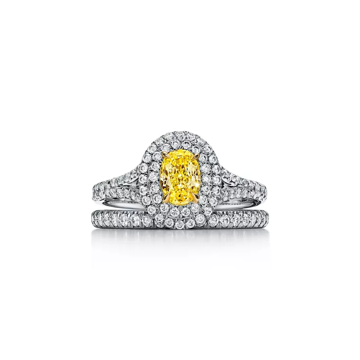 Tiffany Soleste&reg;:Oval Yellow Diamond Double Halo Engagement Ring in Platinum, 6