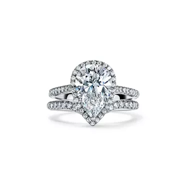 Tiffany Soleste&reg;:Pear-shaped Halo Engagement Ring with a Diamond Platinum Band, 7