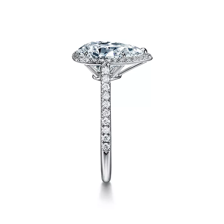 Tiffany Soleste®:Pear-shaped Halo Engagement Ring with a Diamond Platinum Band, 4