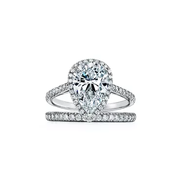 Tiffany Soleste®:Pear-shaped Halo Engagement Ring with a Diamond Platinum Band, 6
