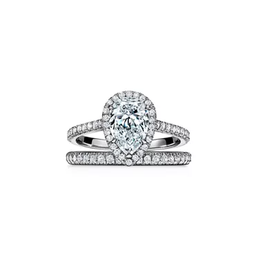 Tiffany Soleste&reg;:Pear-shaped Halo Engagement Ring with a Diamond Platinum Band, 6