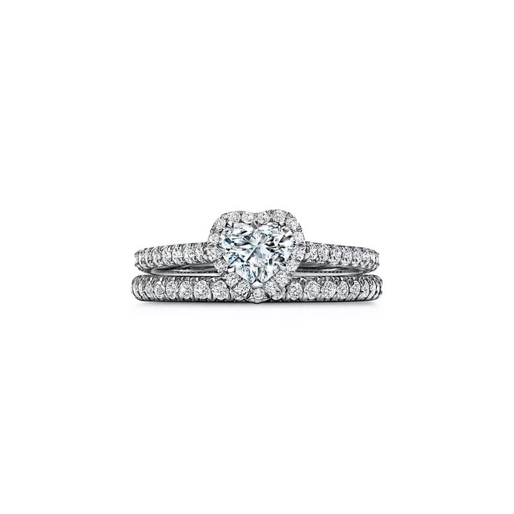 Tiffany Soleste&reg;:Heart-shaped Halo Engagement Ring with a Diamond Platinum Band, 5