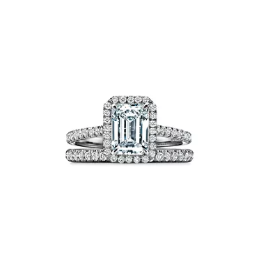 Tiffany Soleste&reg;:Emerald-cut Halo Engagement Ring with a Diamond Platinum Band, 6
