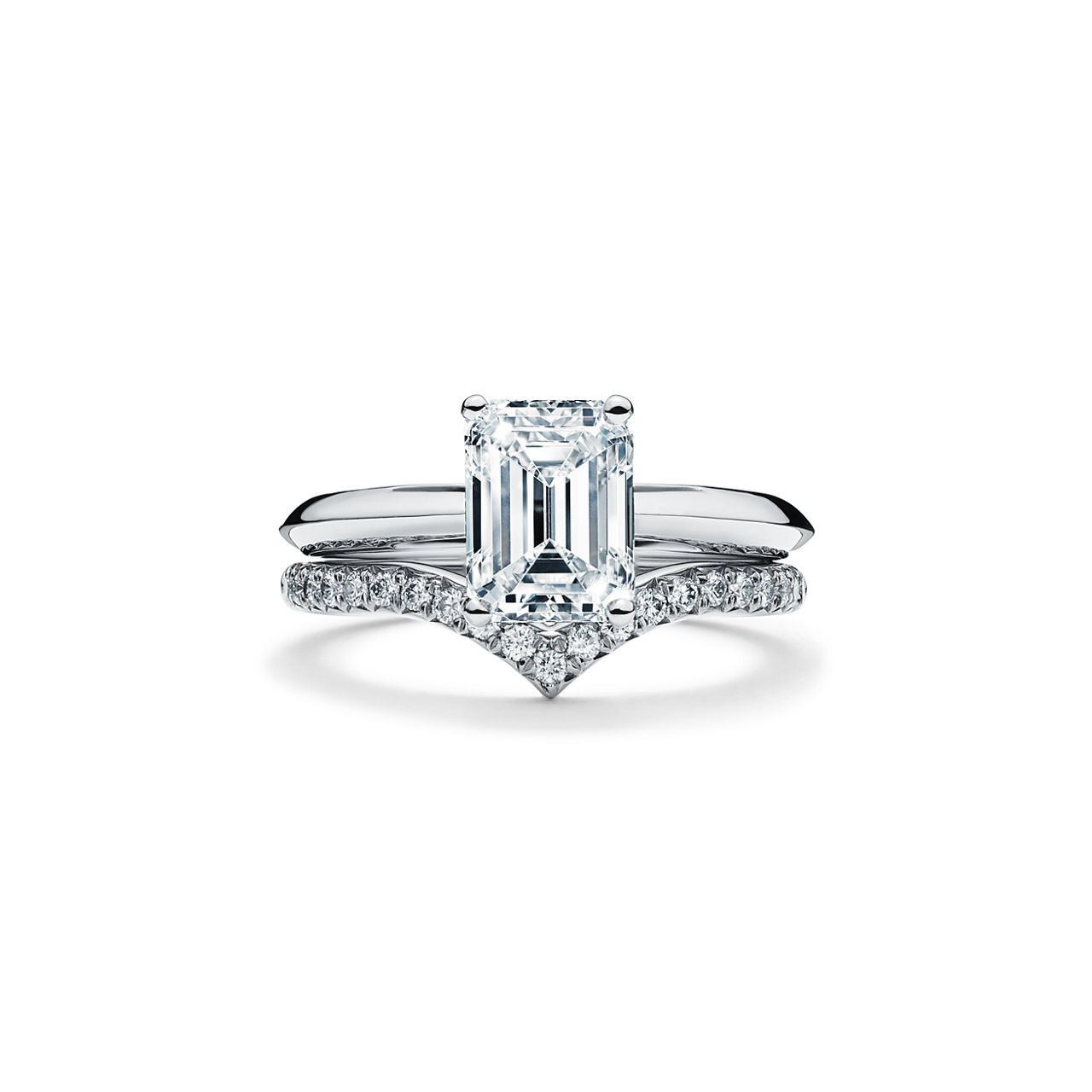 Emerald-cut Diamond Engagement Ring in Platinum image number 7