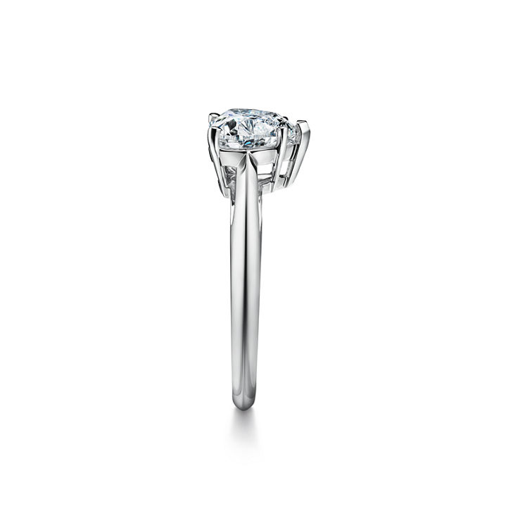 Heart-shaped Diamond Engagement Ring in Platinum image number 4