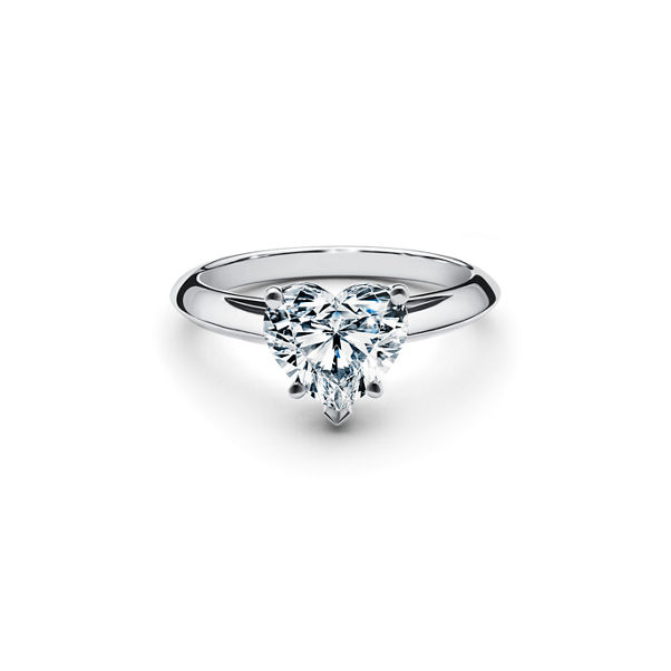 Heart-shaped Diamond Engagement Ring in Platinum