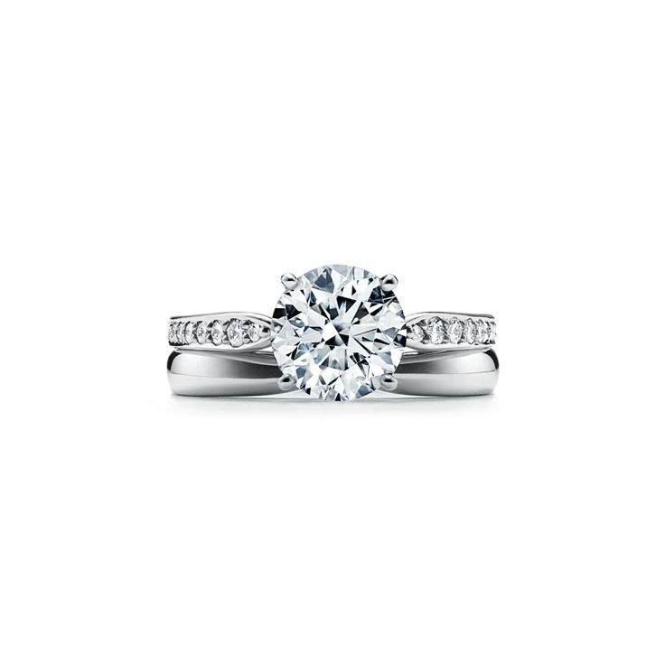 Tiffany Harmony®: Round Brilliant Engagement Ring with a Diamond Platinum Band image number 5