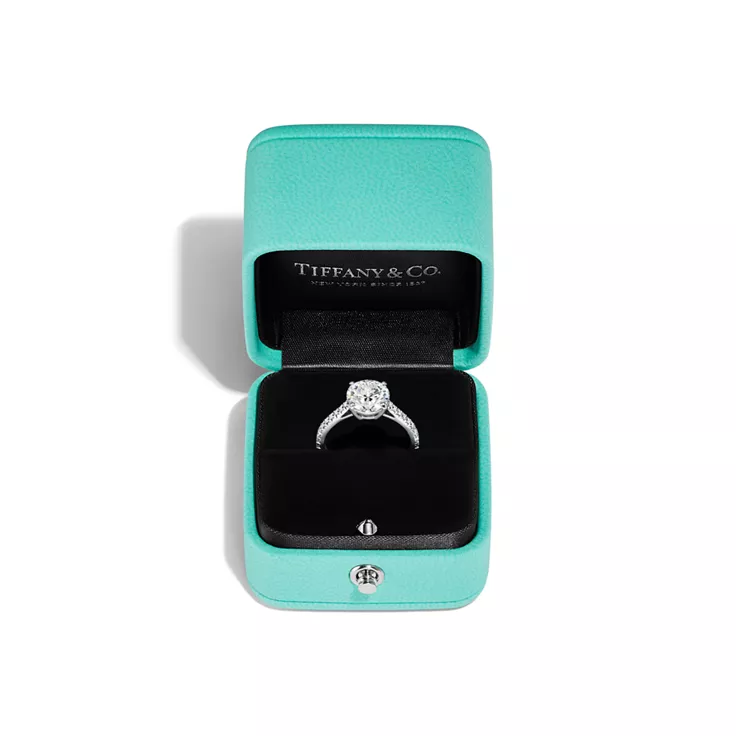 Tiffany Forever:Round Brilliant Diamond Engagement Ring with a Pav&eacute; Diamond Band in Platinum, 8