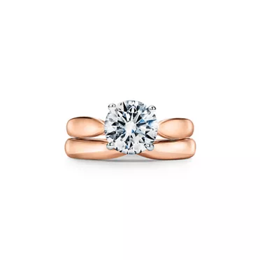 Tiffany Harmony®:Round Brilliant Engagement Ring in 18k Rose Gold, 6