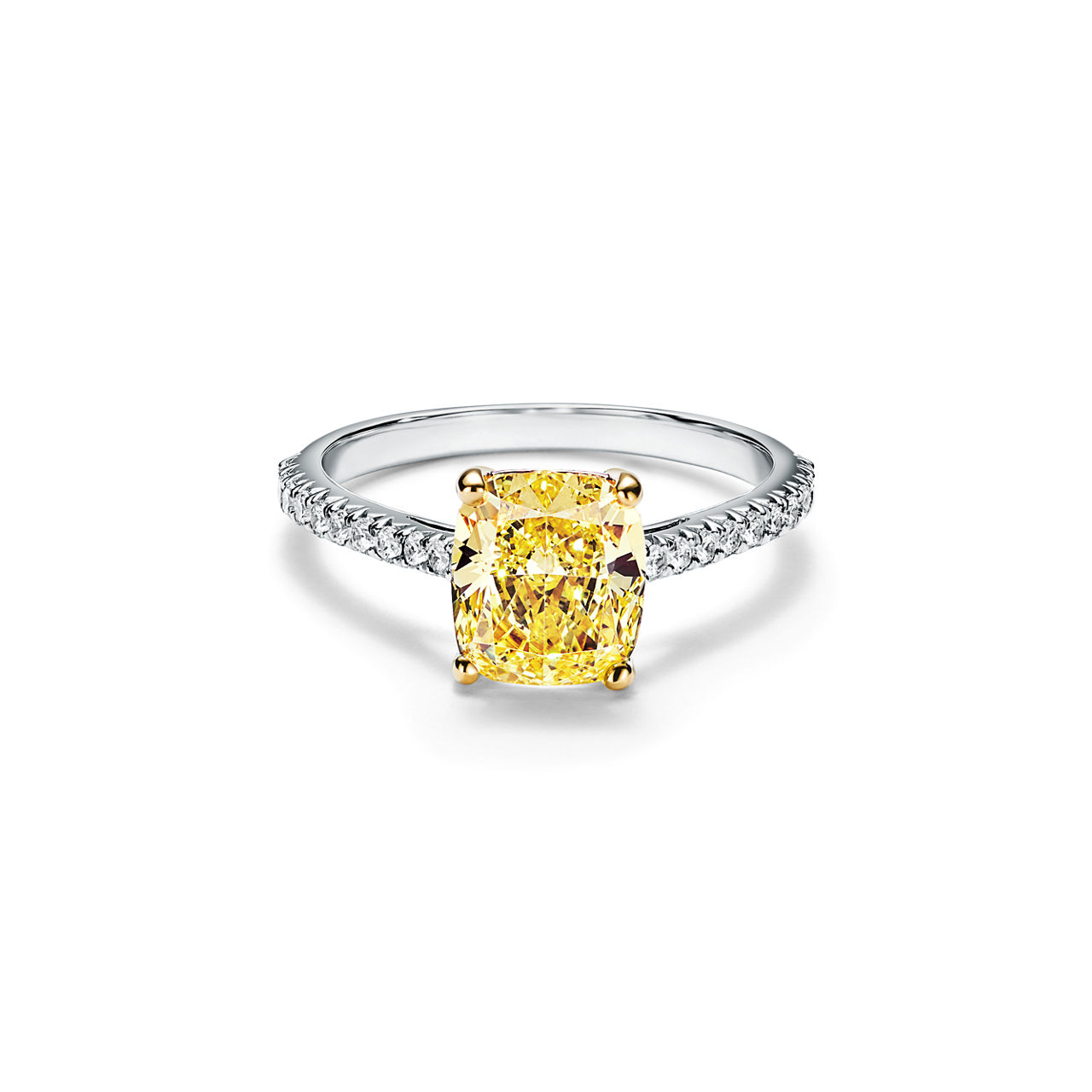 Bague de fiançailles ornée d’un diamant jaune avec anneau en platine 950 millièmes pavé de diamants