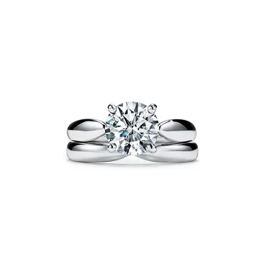 Tiffany Harmony®: Verlobungsring im runden Brillantschliff in Platin, 6
