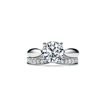 Tiffany Harmony&reg;:Round Brilliant Engagement Ring in Platinum, 7