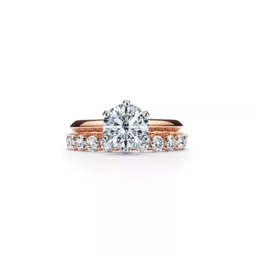 Tiffany® Setting:Anillo de compromiso en oro rosa de 18 quilates, 7