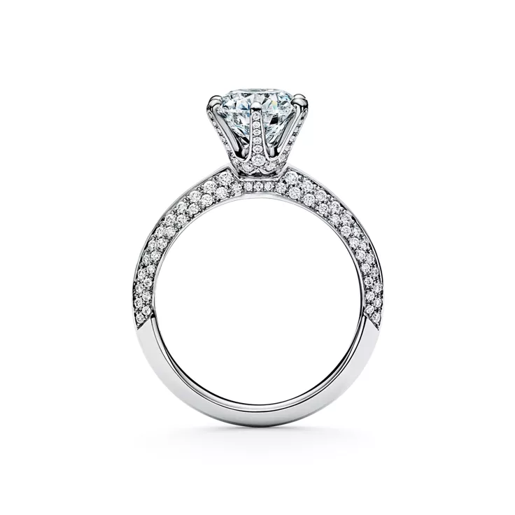 Tiffany® Setting:Anillo de compromiso Pavé con alianza en platino con diamantes en pavé, 5