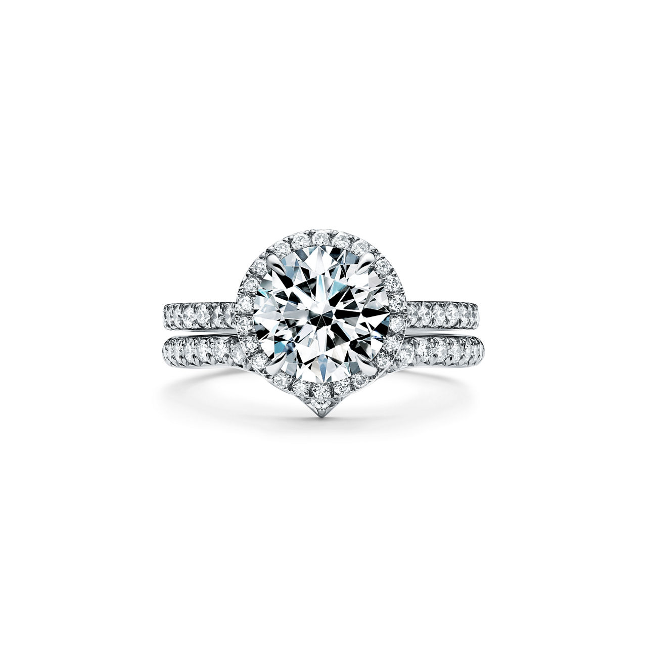 Tiffany Soleste: Round Brilliant Engagement Ring in Platinum image number 7