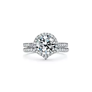 Tiffany Soleste Round Brilliant Engagement Ring in Platinum , 7