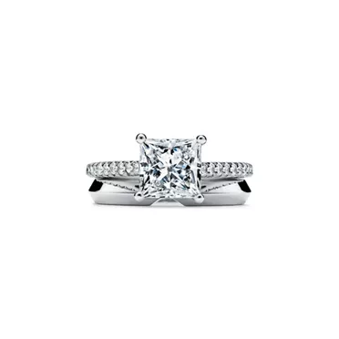 Tiffany Novo®:Princess-cut Engagement Ring with a Pavé-set Diamond Band in Platinum, 6