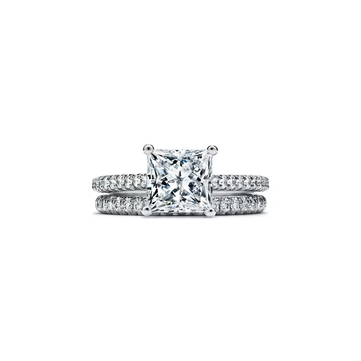 Tiffany Novo®:Princess-cut Engagement Ring with a Pavé-set Diamond Band in Platinum, 6