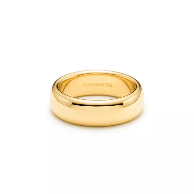 Tiffany Forever:Wedding Band Ring in Yellow Gold, 6 mm Wide image number 0