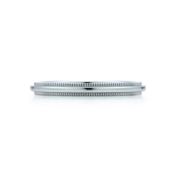 Collezione Tiffany Together:Fedina Milgrain in platino, altezza 2 mm