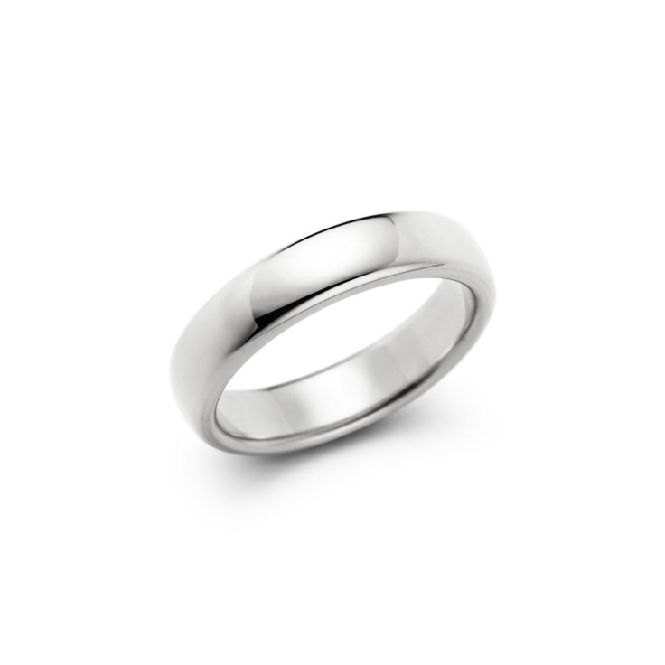 Tiffany Forever:Wedding Band Ring in Platinum, 4.5 mm Wide image number 5