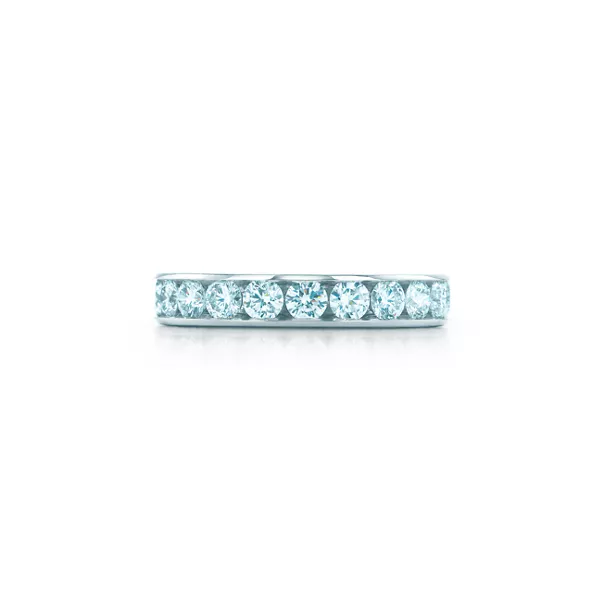  Wedding Band in Platinum with a Full Circle of Diamonds, 4 mm