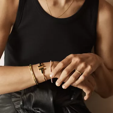 Tiffany Soleste®:Full Eternity Ring in Yellow Gold with Diamonds, 3
