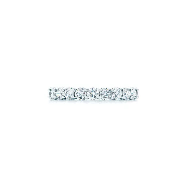 Alianza en platino con un círculo completo de diamantes, 3 mm de ancho