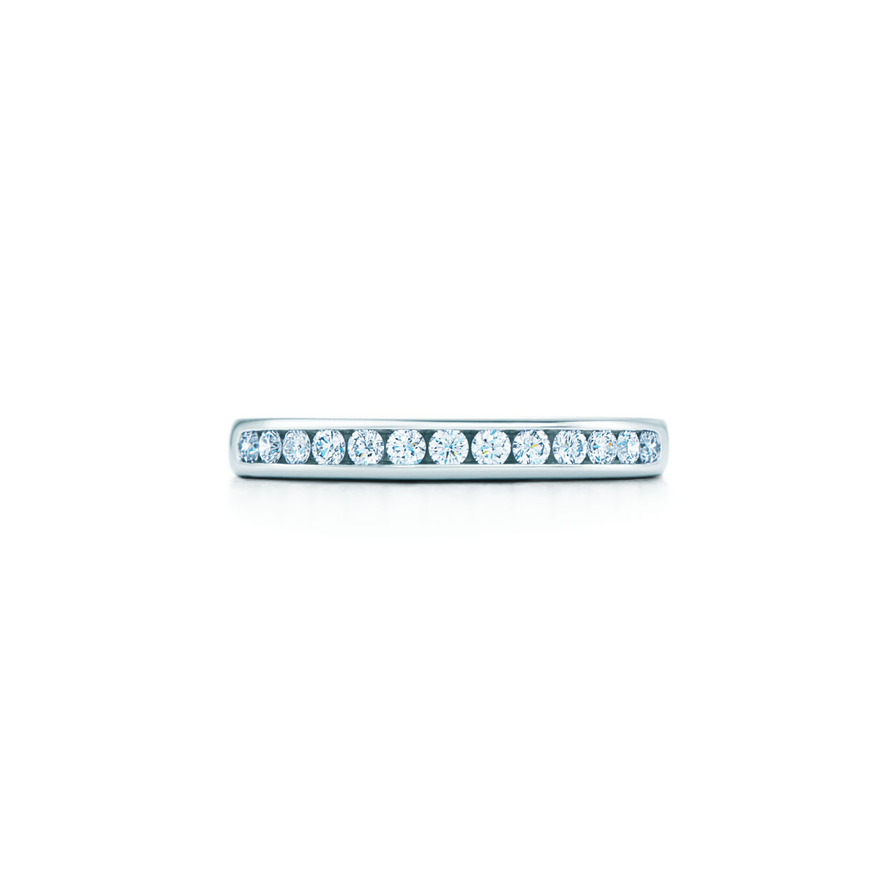 Tiffany® Setting: Ehering in Platin mit Halbkreis an Diamanten, 2,5 mm Bildnummer 0