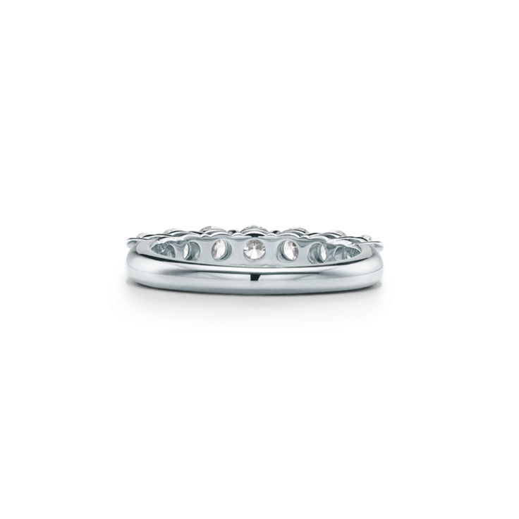 Tiffany Forever:Band Ring in Platinum with a Half-circle of Diamonds, 3.5 mm image number 5