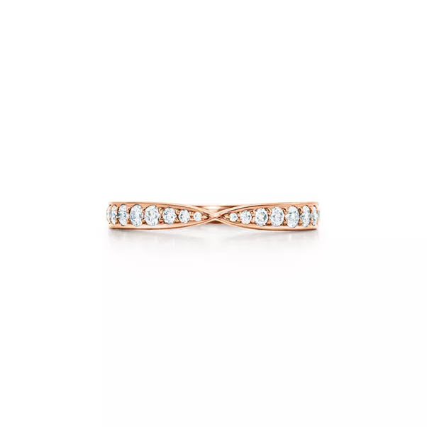Collezione Tiffany Harmony®:Fedina in oro rosa con diamanti, 1,8 mm