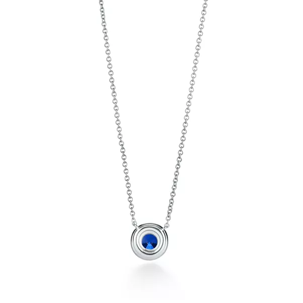 Anhänger in Platin mit einem Saphir und Diamanten
