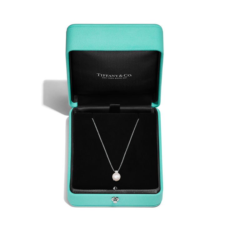 Tiffany Signature® Pearls:Pendant  image number 4