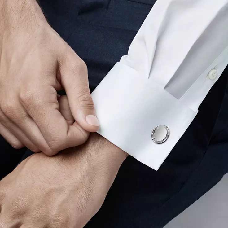 Engine-turned Oval Cuff Links in Silver, 1