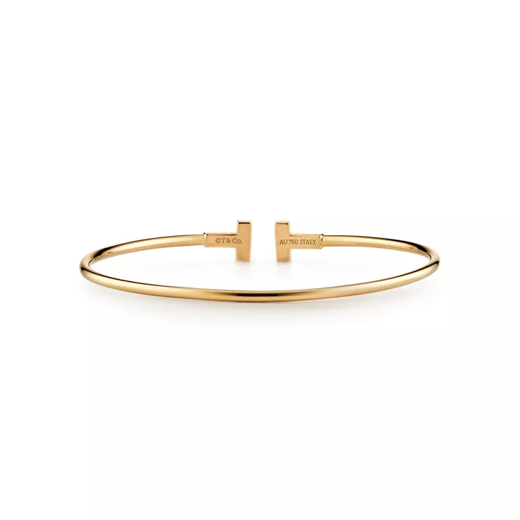Tiffany T:Narrow Wire Bracelet in Yellow Gold, 4