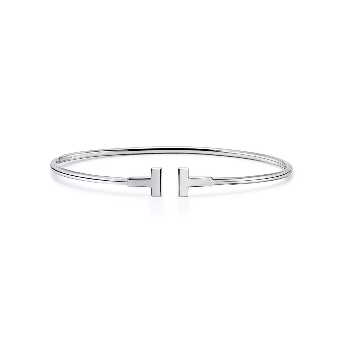Narrow Wire Bracelet in White Gold
