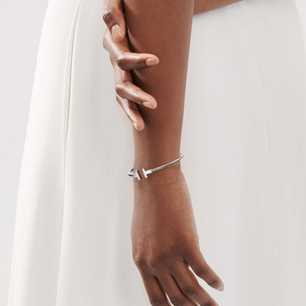 Tiffany T:Narrow Wire Bracelet in White Gold