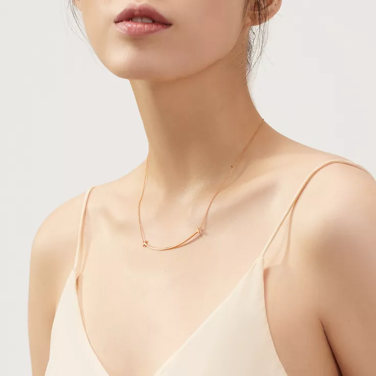 티파니 T:스마일 라지 펜던트, 로즈 골드, 1