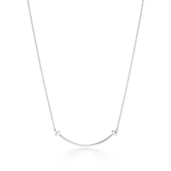 Smile Pendant in White Gold, Small